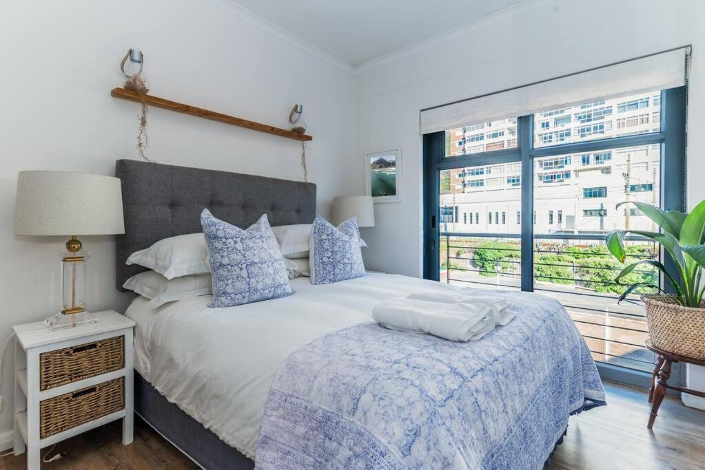 Melrose Corner Comfort With Mountain Views Cape Town